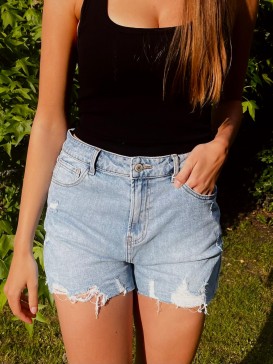 SHORT OUFAGE